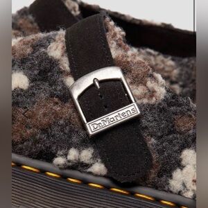 Dr.Martens Isham Crochet Wool Suede Black US 6 - NEW IN BOX